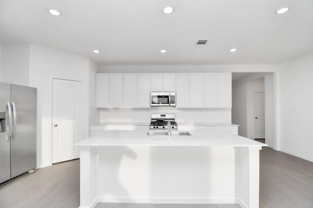 934 Garden Path Drive, Willis, TX 77318