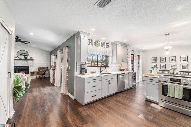 8306 SW 100TH LANE ROAD, Ocala, FL 34481