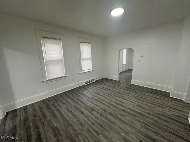 3823 E 54th Street, Cleveland, OH 44105