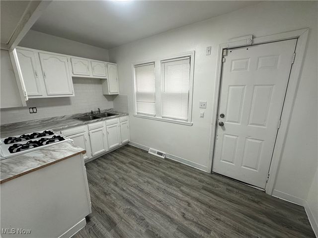 3823 E 54th Street, Cleveland, OH 44105