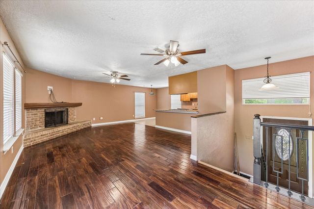 13 Fiddleleaf Court, The Woodlands, TX 77381