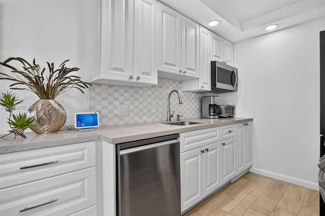 3052 Guildford C 3052 3052, Boca Raton, FL 33434