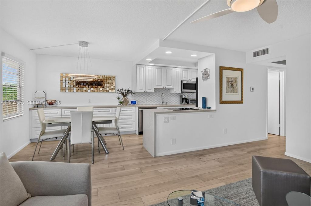 3052 Guildford C 3052 3052, Boca Raton, FL 33434