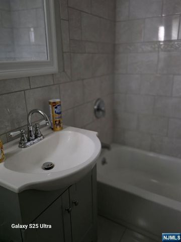 4 Gainesborough Terrace 1B, River Edge, NJ 07661