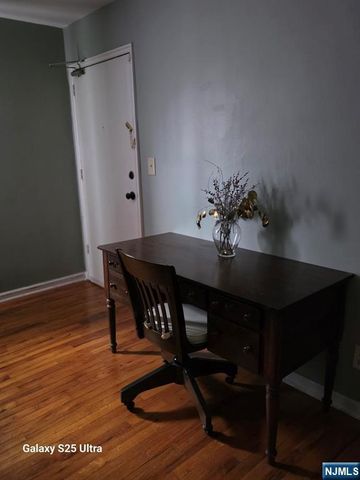 4 Gainesborough Terrace 1B, River Edge, NJ 07661