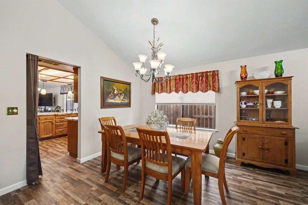 Image 10 of property listing at 2140 Ellery Avenue, Clovis, CA 93611