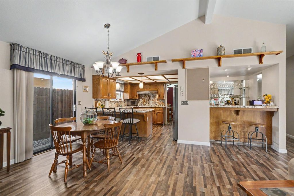 Image 24 of property listing at 2140 Ellery Avenue, Clovis, CA 93611