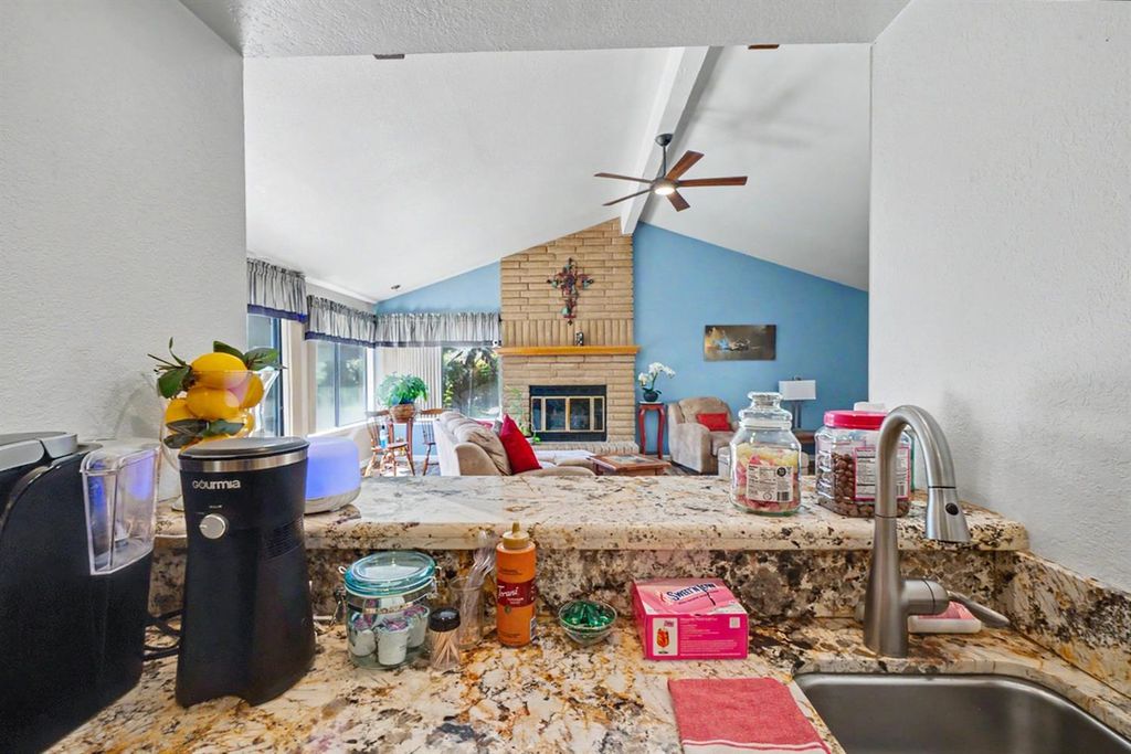 Image 32 of property listing at 2140 Ellery Avenue, Clovis, CA 93611