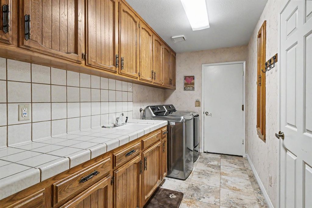 Image 36 of property listing at 2140 Ellery Avenue, Clovis, CA 93611