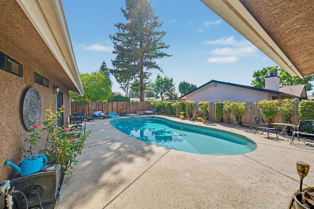 Image 41 of property listing at 2140 Ellery Avenue, Clovis, CA 93611
