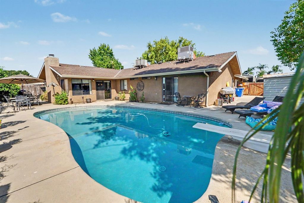 Image 47 of property listing at 2140 Ellery Avenue, Clovis, CA 93611