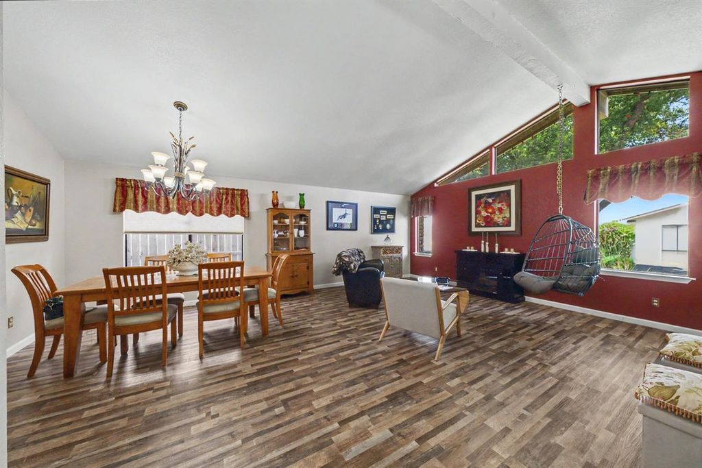 Image 9 of property listing at 2140 Ellery Avenue, Clovis, CA 93611