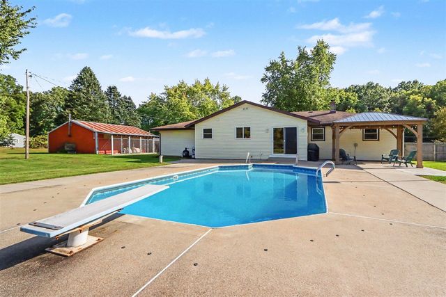 10560 W S Avenue, Mattawan, MI 49071