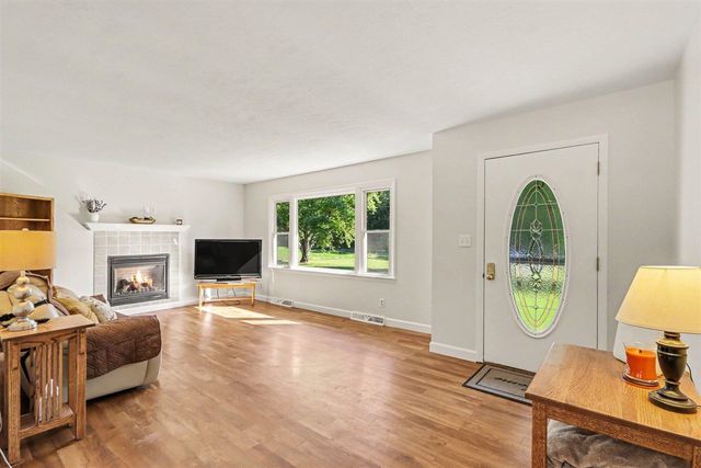 10560 W S Avenue, Mattawan, MI 49071