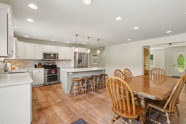 10560 W S Avenue, Mattawan, MI 49071