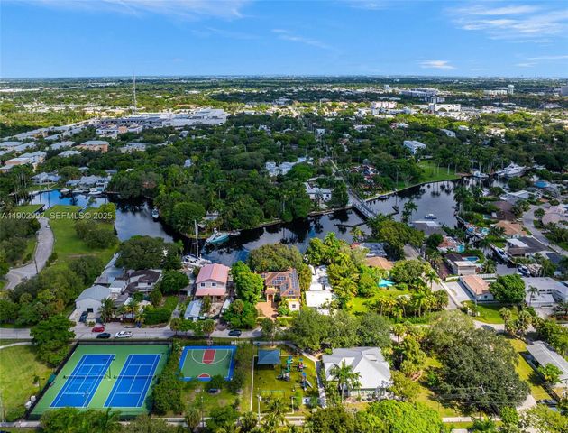 1115 SW 5th Place, Fort Lauderdale, FL 33312