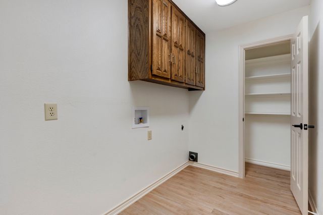 1412 Wagonwheel Court, Irving, TX 75061