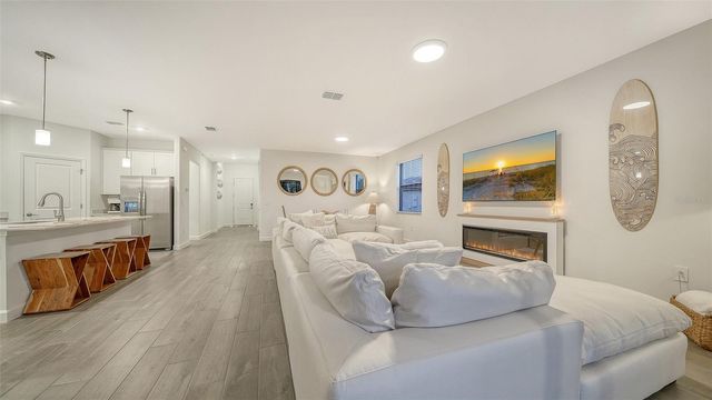 5321 SEAL ISLE COURT, Bradenton, FL 34211