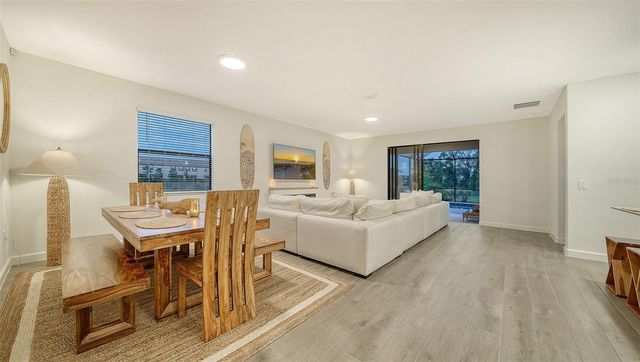 5321 SEAL ISLE COURT, Bradenton, FL 34211