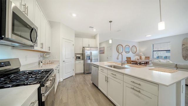 5321 SEAL ISLE COURT, Bradenton, FL 34211