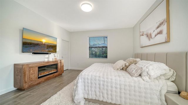 5321 SEAL ISLE COURT, Bradenton, FL 34211