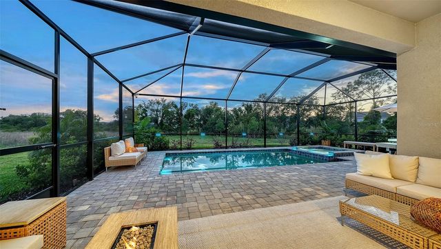 5321 SEAL ISLE COURT, Bradenton, FL 34211