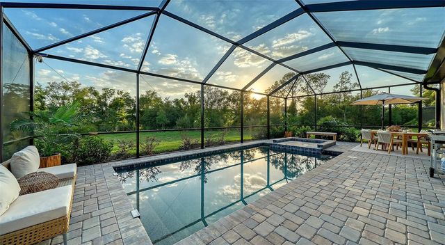 5321 SEAL ISLE COURT, Bradenton, FL 34211