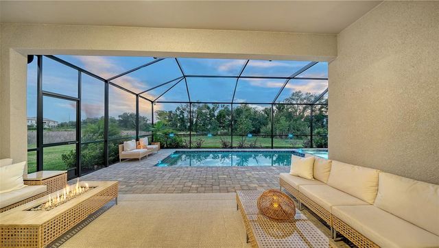 5321 SEAL ISLE COURT, Bradenton, FL 34211