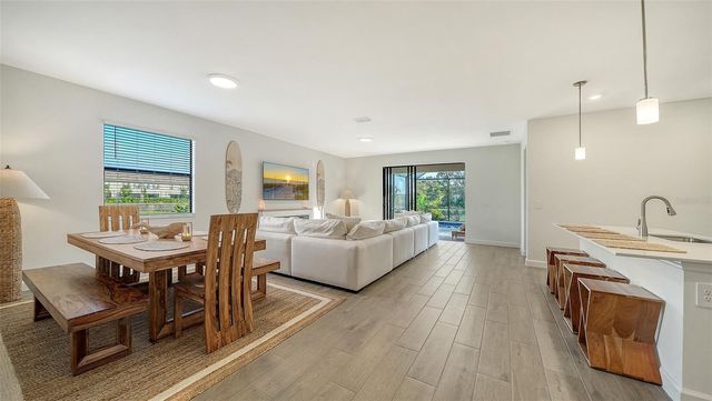 5321 SEAL ISLE COURT, Bradenton, FL 34211