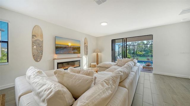 5321 SEAL ISLE COURT, Bradenton, FL 34211