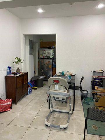 851 80th St, Miami Beach, FL 33141