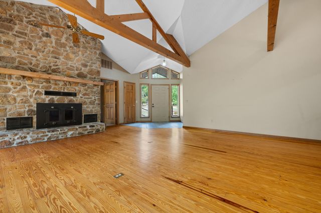 1807 Highway 32, Halfway, MO 65663