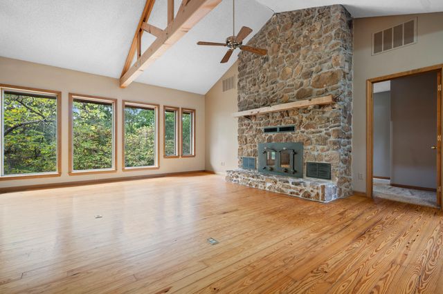 1807 Highway 32, Halfway, MO 65663