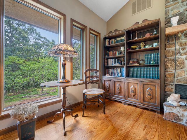 1807 Highway 32, Halfway, MO 65663