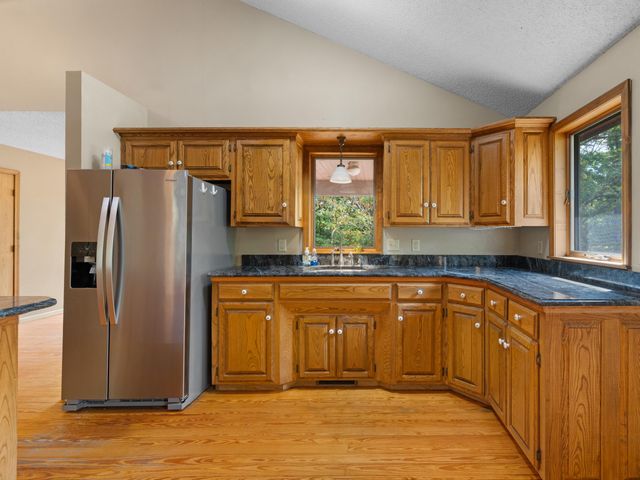 1807 Highway 32, Halfway, MO 65663