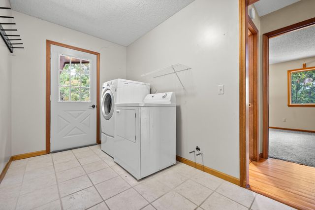 1807 Highway 32, Halfway, MO 65663