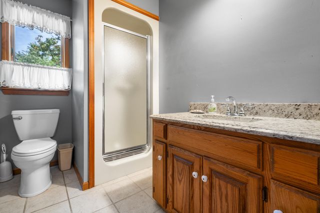 1807 Highway 32, Halfway, MO 65663