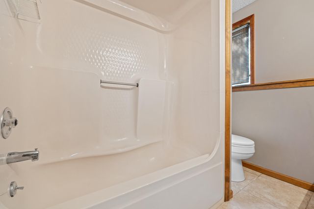 1807 Highway 32, Halfway, MO 65663