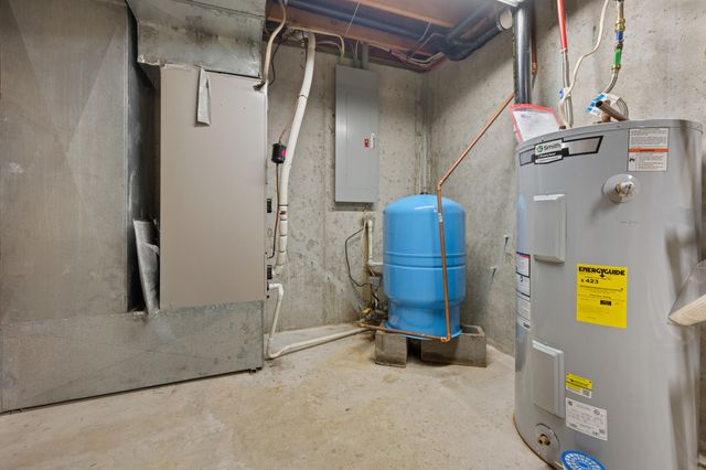 1807 Highway 32, Halfway, MO 65663