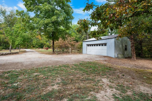 1807 Highway 32, Halfway, MO 65663