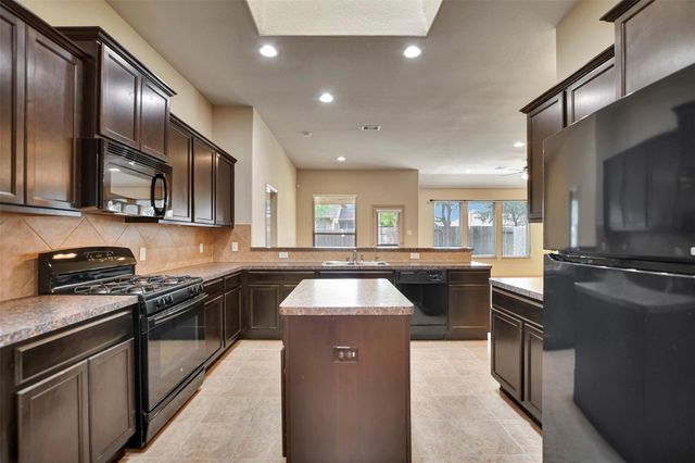 11413 W Woodmark, Conroe, TX 77304