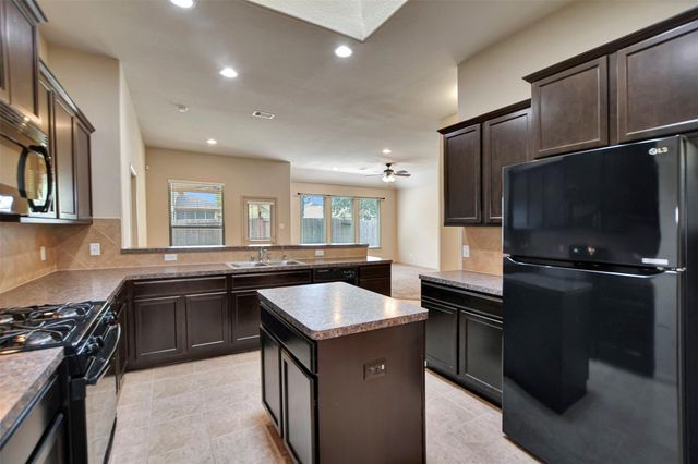 11413 W Woodmark, Conroe, TX 77304