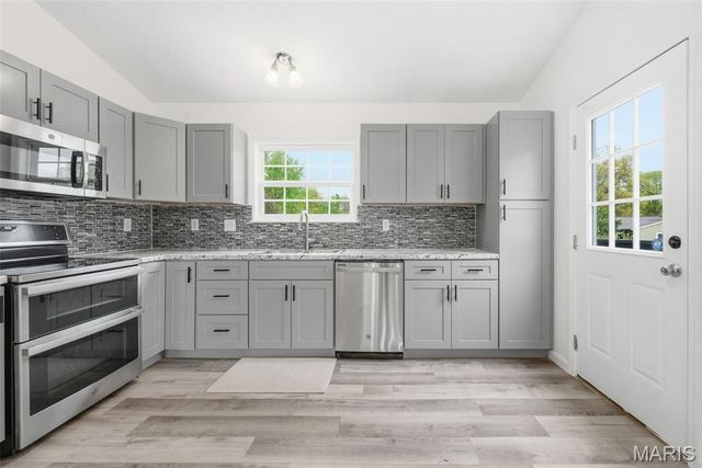 13 Merribrook Court, O'fallon, MO 63368