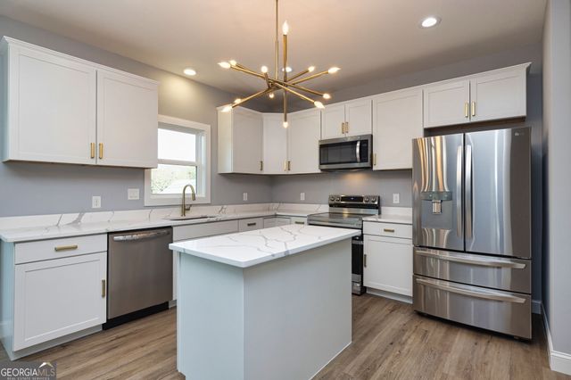 142 Arnco 3rd Street, Newnan, GA 30263