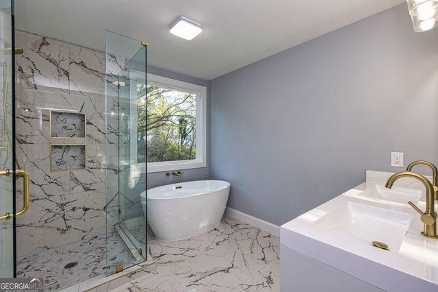 142 Arnco 3rd Street, Newnan, GA 30263