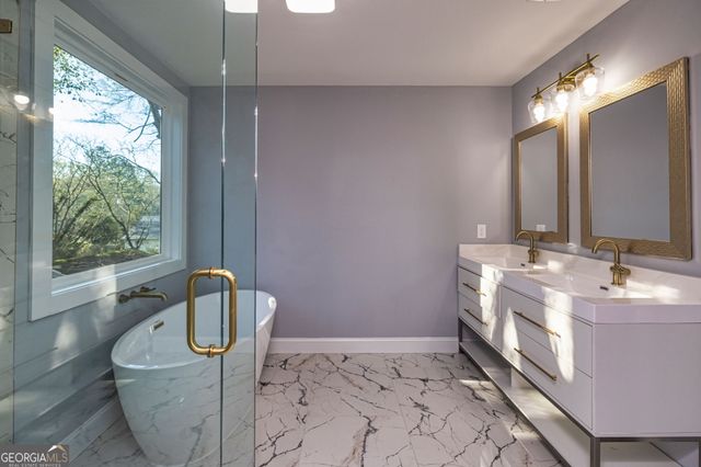 142 Arnco 3rd Street, Newnan, GA 30263