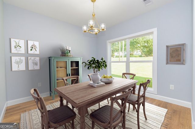 142 Arnco 3rd Street, Newnan, GA 30263