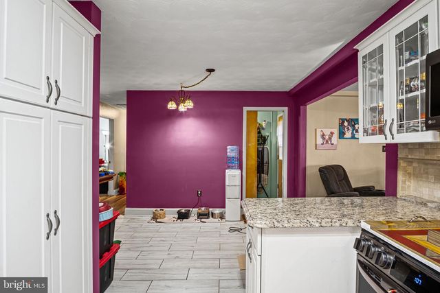 205 OAK KNOLL RD, New Cumberland, PA 17070