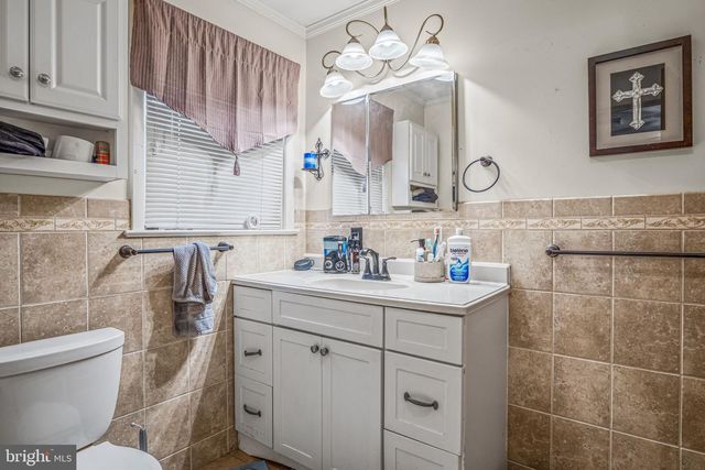 205 OAK KNOLL RD, New Cumberland, PA 17070