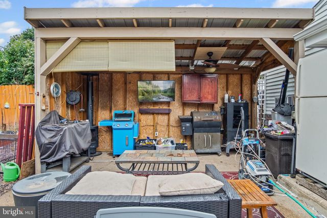 205 OAK KNOLL RD, New Cumberland, PA 17070